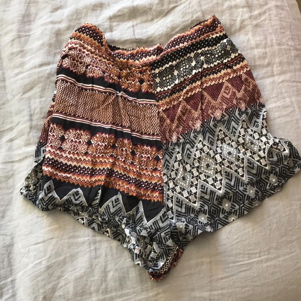 Geometric printed high waisted shorts